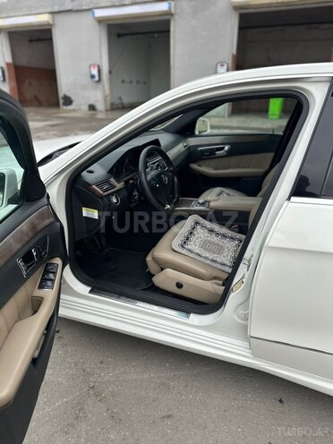 Mercedes E 350 2011, 235,000 km - 3.5 l - Bakı