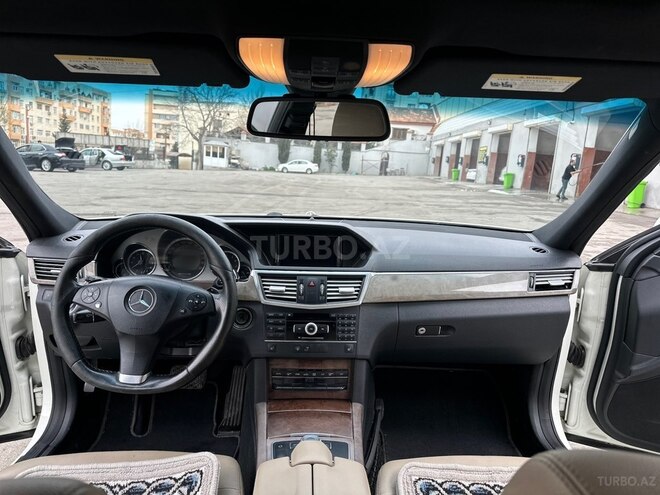 Mercedes E 350 2011, 235,000 km - 3.5 l - Bakı