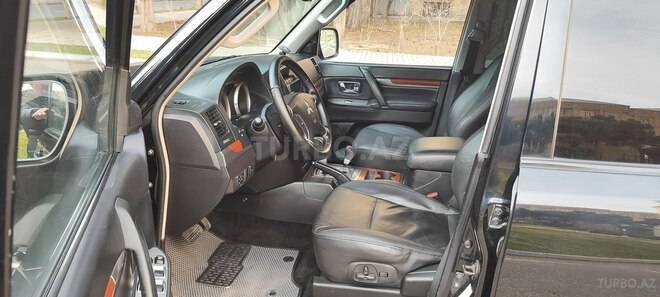 Mitsubishi Pajero 2007, 239,123 km - 3.0 l - Bakı