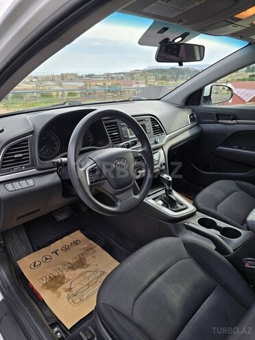 Hyundai Elantra 2017, 166,047 km - 2.0 l - Bakı