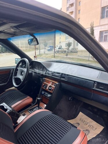 Mercedes 220 E 1993, 390,000 km - 2.2 l - Bakı