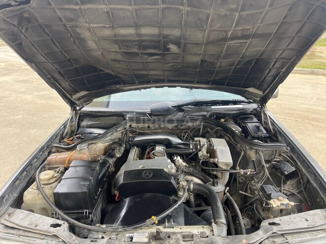 Mercedes 220 E 1993, 390,000 km - 2.2 l - Bakı