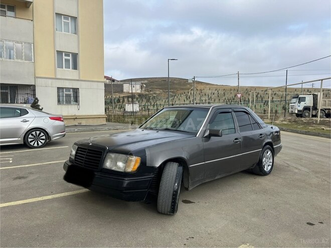 Mercedes 220 E 1993, 390,000 km - 2.2 l - Bakı