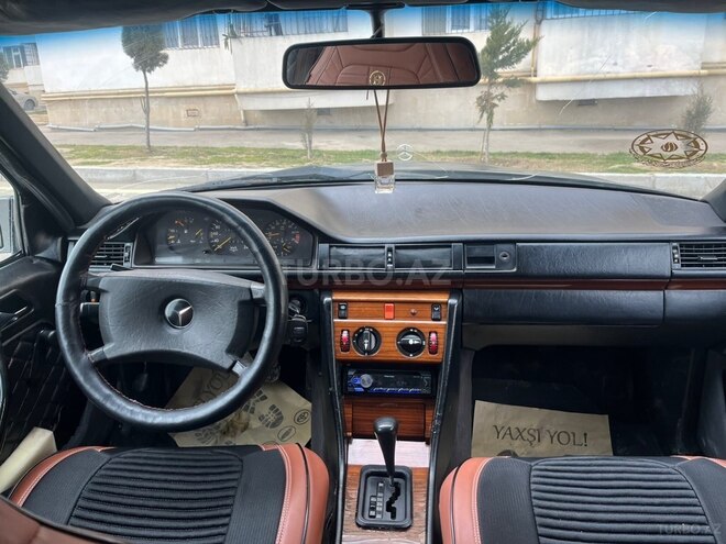 Mercedes 220 E 1993, 390,000 km - 2.2 l - Bakı