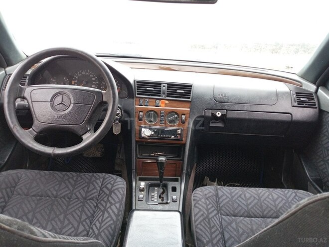 Mercedes C 180 1994, 320,000 km - 1.8 л - Bakı