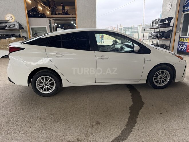Toyota Prius 2019, 220,000 km - 1.8 l - Bakı