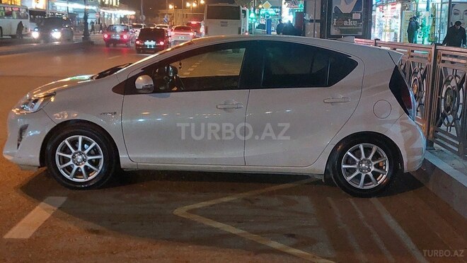 Toyota Aqua 2017, 174,500 km - 1.5 l - Bakı