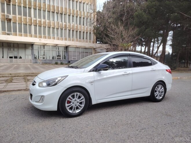 Hyundai Accent 2012, 228,000 km - 1.6 л - Sumqayıt