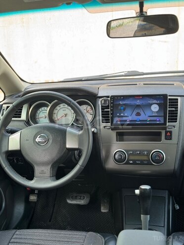 Nissan Tiida-8