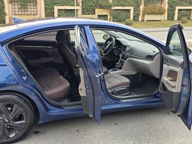 Hyundai Elantra 2019, 98,000 km - 2.0 l - Bakı
