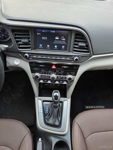 Hyundai Elantra 2019, 98,000 km - 2.0 l - Bakı