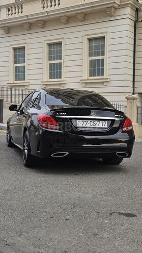 Mercedes C 300 4MATIC 2015, 130,000 km - 2.0 l - Bakı