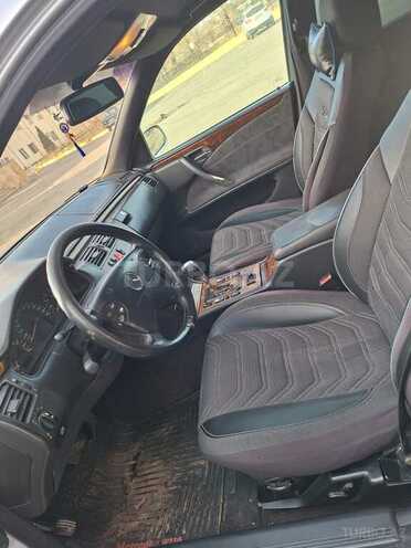 Mercedes E 240 1999, 362,280 km - 2.4 l - Qazax