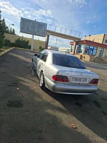 Mercedes E 240 1999, 362,280 km - 2.4 l - Qazax