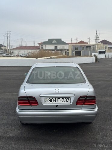Mercedes E 240 1999, 390,247 km - 2.4 l - Bakı
