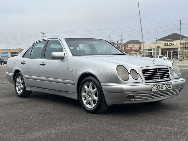 Mercedes E 240 1999, 390,247 km - 2.4 l - Bakı