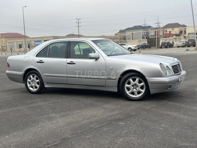 Mercedes E 240 1999, 390,247 km - 2.4 l - Bakı