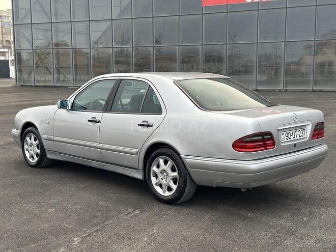 Mercedes E 240 1999, 390,247 km - 2.4 l - Bakı