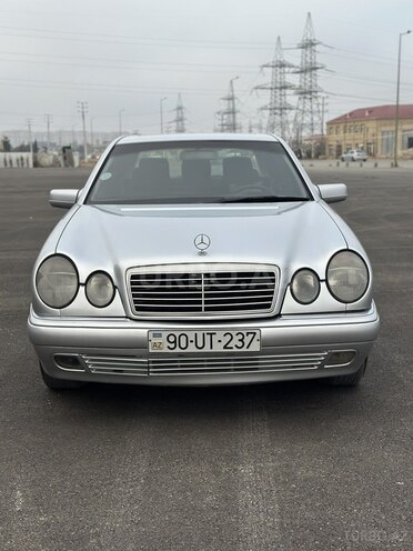 Mercedes E 240 1999, 390,247 km - 2.4 l - Bakı