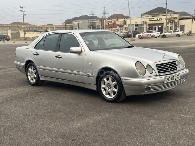 Mercedes E 240 1999, 390,247 km - 2.4 l - Bakı