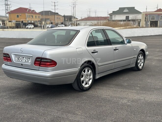 Mercedes E 240 1999, 390,247 km - 2.4 l - Bakı