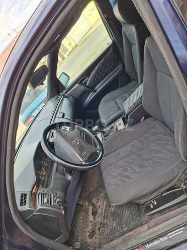 Mercedes E 230 1996, 256,458 km - 2.3 l - Qazax