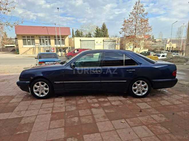 Mercedes E 230 1996, 256,458 km - 2.3 l - Qazax