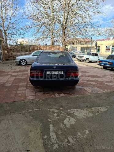 Mercedes E 230 1996, 256,458 km - 2.3 l - Qazax