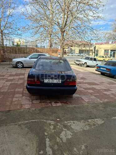 Mercedes E 230 1996, 256,458 km - 2.3 l - Qazax