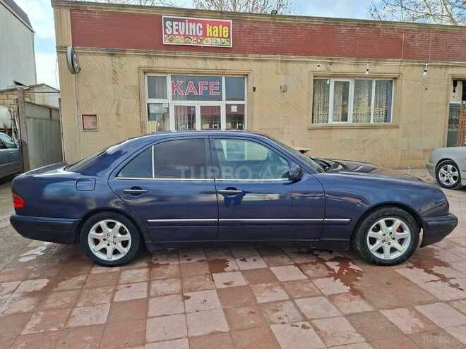 Mercedes E 230 1996, 256,458 km - 2.3 l - Qazax