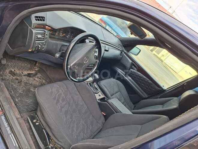 Mercedes E 230 1996, 256,458 km - 2.3 l - Qazax