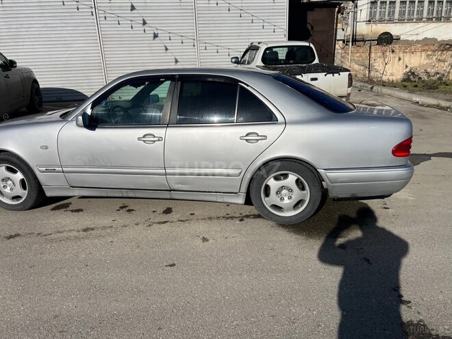 Mercedes E 230 1996, 729,512 km - 2.3 л - Quba