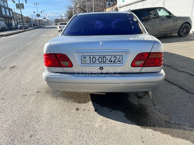 Mercedes E 230 1996, 729,512 km - 2.3 л - Quba