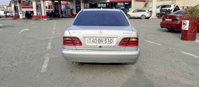 Mercedes E 280 1999, 20,005 km - 2.8 л - Sumqayıt