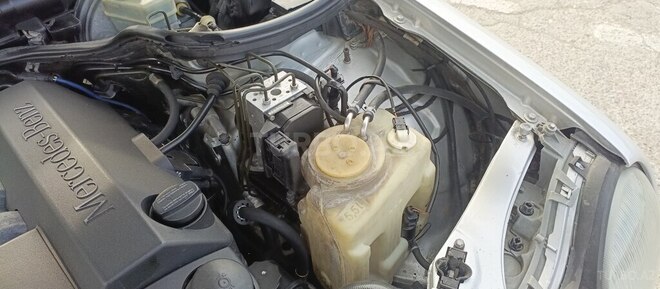 Mercedes E 280 1999, 20,005 km - 2.8 л - Sumqayıt