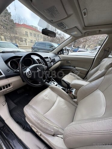 Mitsubishi Outlander 2008, 138,000 km - 3.0 l - Bakı