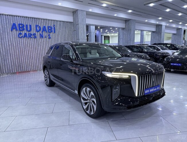 Hongqi E-HS9-3