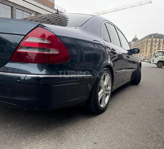 Mercedes E 320 2004, 327,400 km - 3.2 l - Bakı