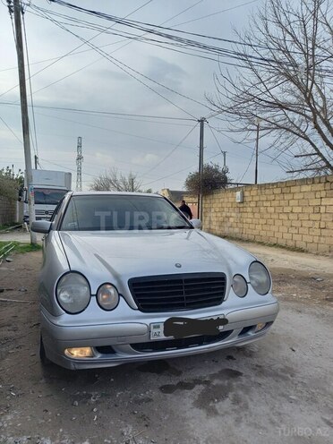 Mercedes E 220 2000, 378,130 km - 2.2 l - Bakı