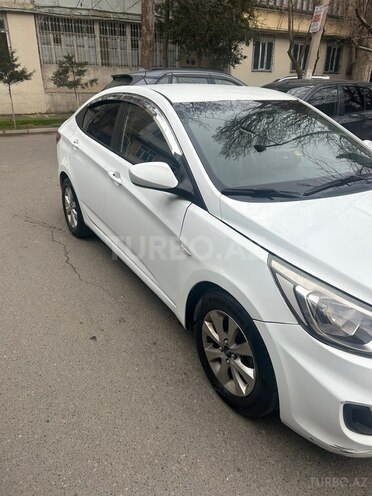 Hyundai Accent 2015, 301,000 km - 1.6 л - Bakı