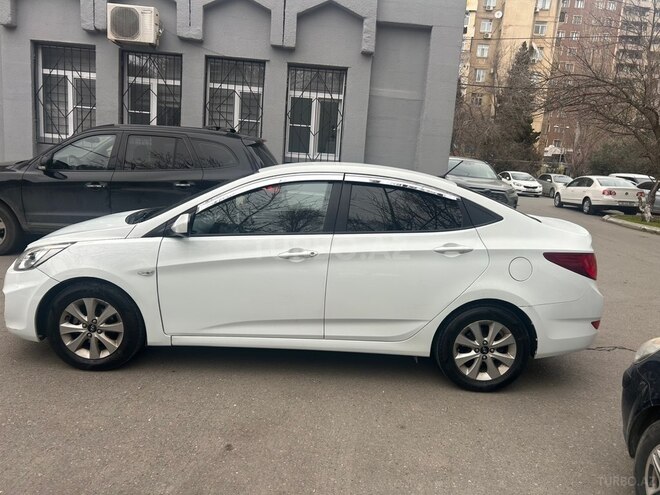 Hyundai Accent 2015, 301,000 km - 1.6 л - Bakı