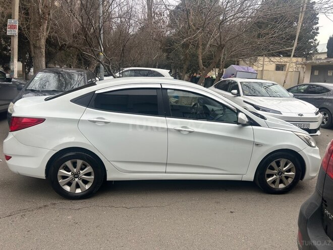 Hyundai Accent 2015, 301,000 km - 1.6 л - Bakı