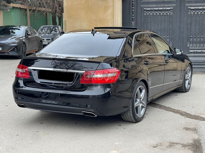 Mercedes E 220-6