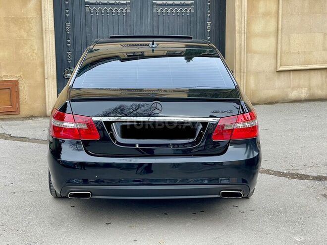 Mercedes E 220-2