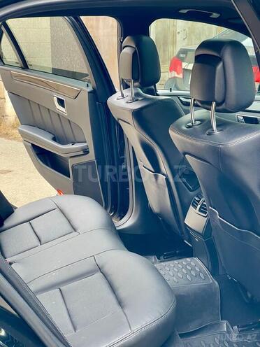 Mercedes E 220-9