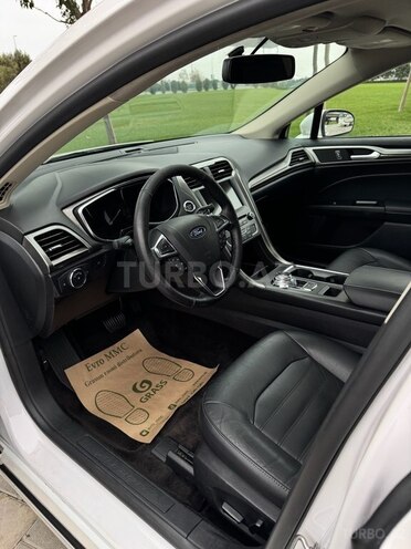 Ford Fusion (North America) 2018, 137,000 km - 2.0 л - Bakı