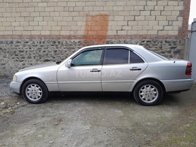 Mercedes C 220 1996, 395,000 km - 2.2 л - Zaqatala