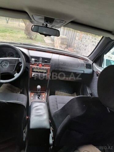 Mercedes C 220 1996, 395,000 km - 2.2 л - Zaqatala