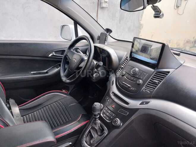 Chevrolet Orlando-6