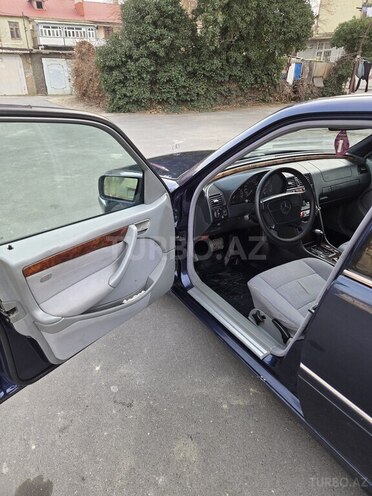 Mercedes C 220 1998, 293,755 km - 2.2 л - Sumqayıt